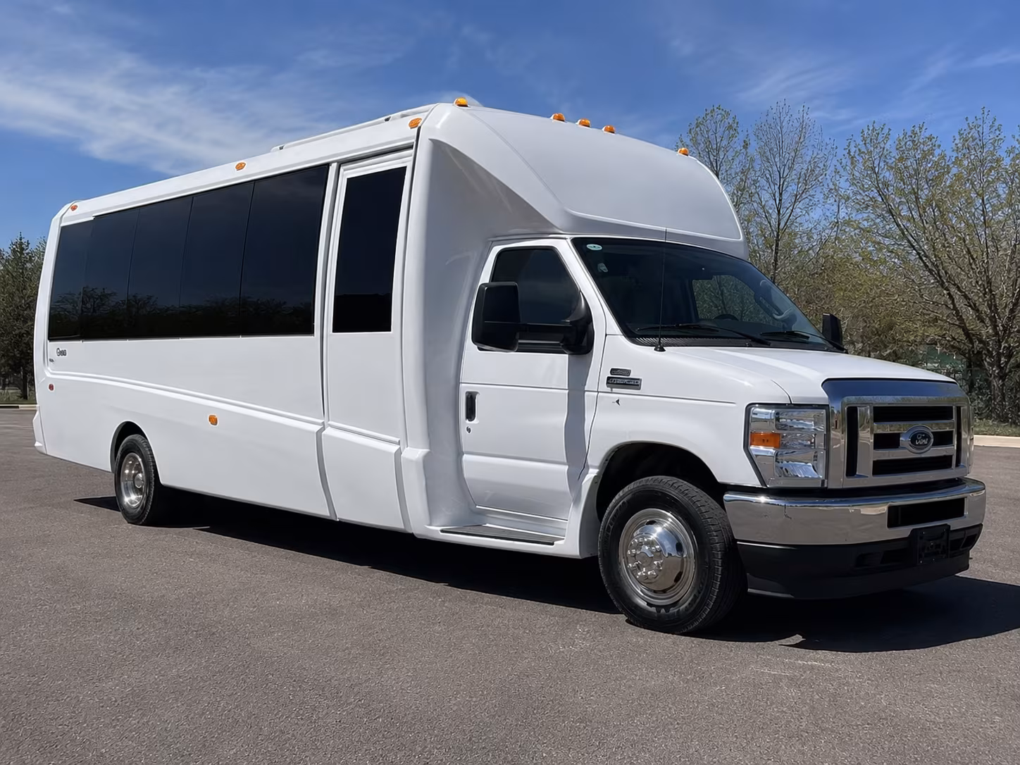Santa Clarita Birthday, Sweet 16, & Quinceañera Party Bus Rentals