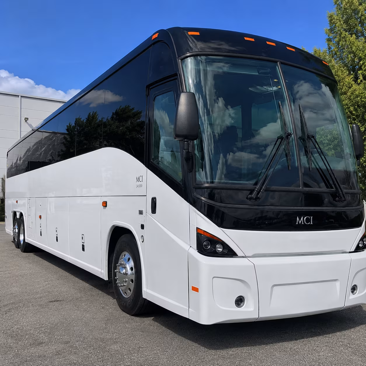 Simi Valley Airport Shuttle & Transportation party bus exterior