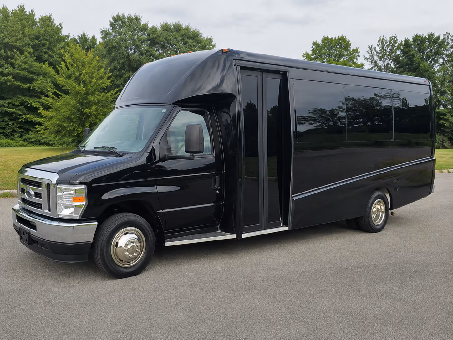 Simi Valley Corporate Transportation party bus exterior