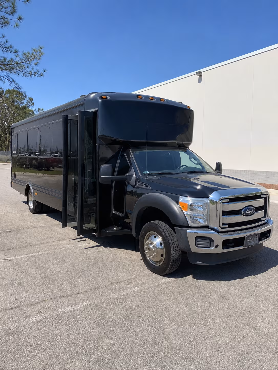 Simi Valley Prom & Homecoming Transportation group transportation