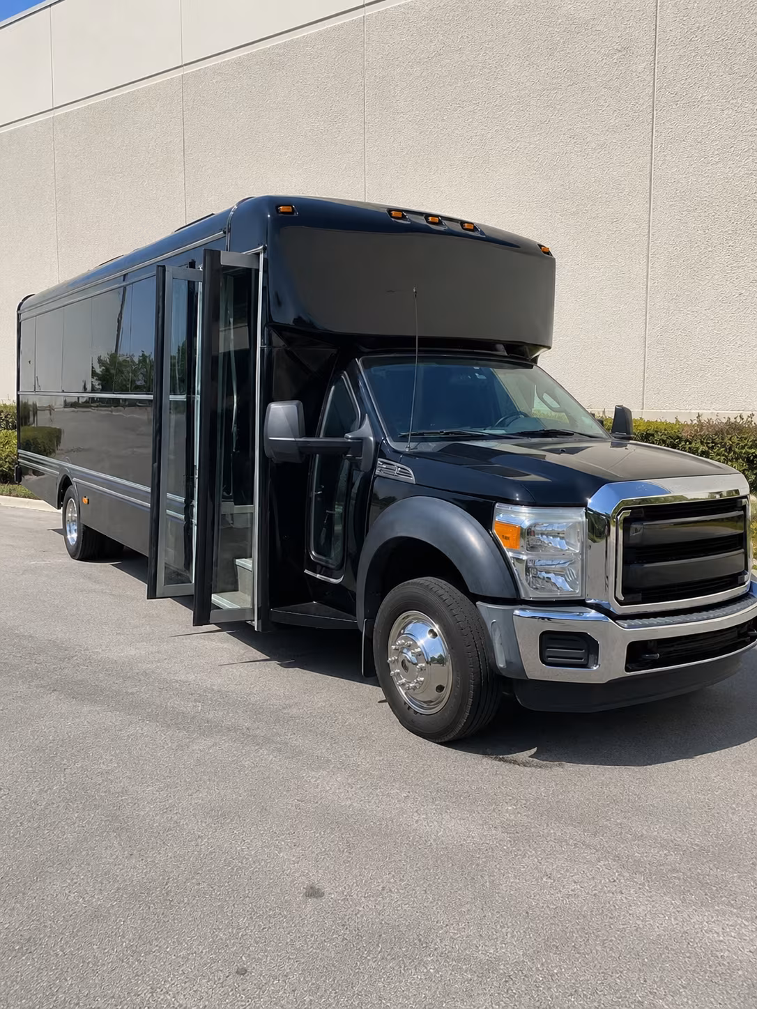 Simi Valley Winery Tour & Pub Crawl Transportation pickup coordination