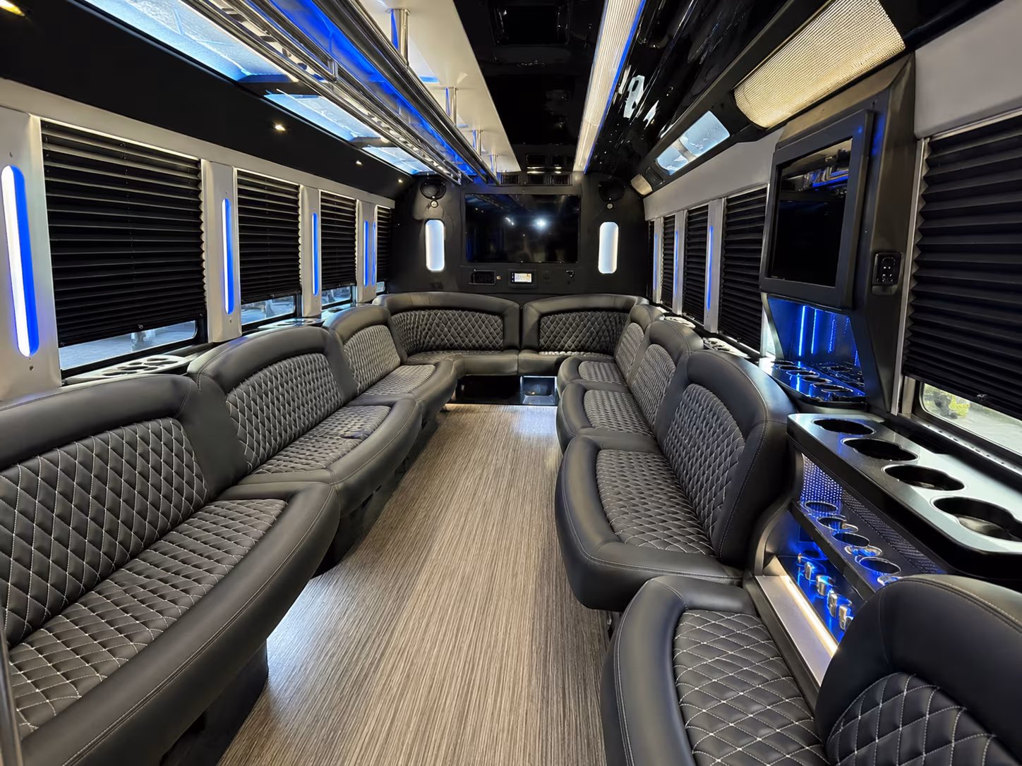 Thousand Oaks Homecoming & Prom Party Bus Rentals