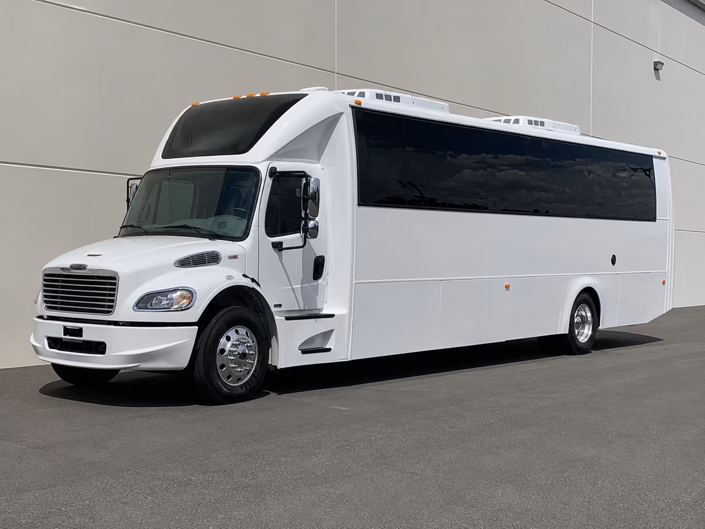 Ventura Birthday, Sweet 16, & Quinceañera Party Bus Rentals